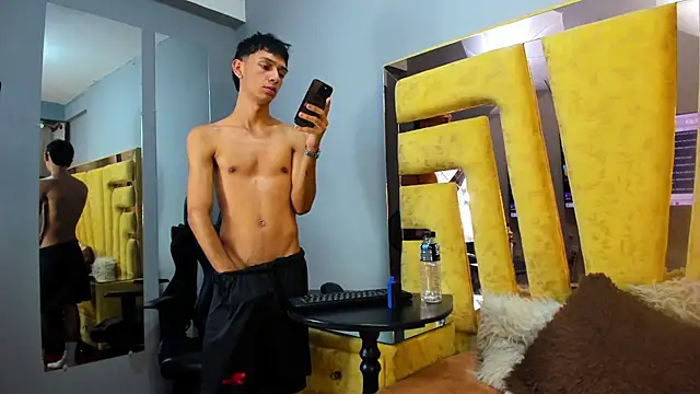 EstebanValdezs – Naživo XXX chat