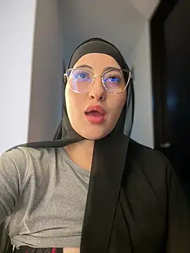 Badra_Abaid Adlı Modelin Canlı XXX Sohbeti