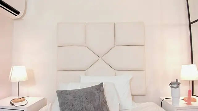 NaomiCambels 现场XXX聊天