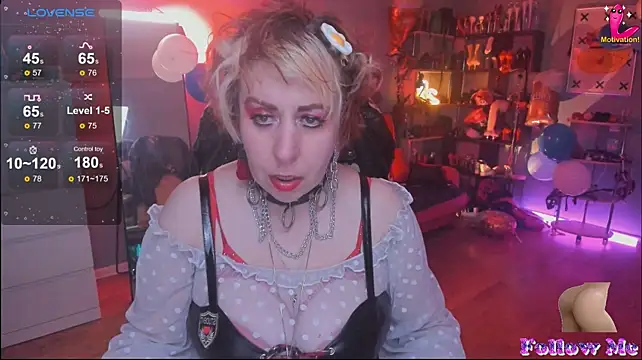 GinaMiracle Chat XXX in diretta