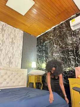 Czat XXX na żywo – HudahBigAss