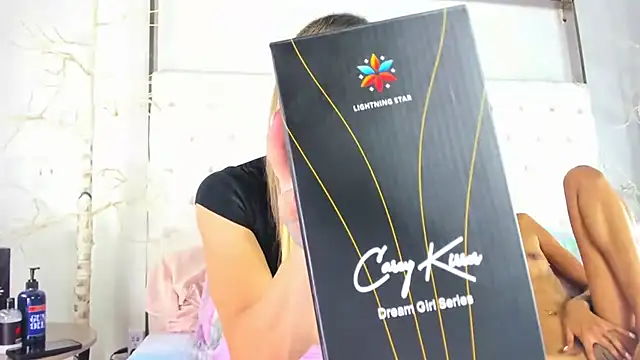 Caseykissesxoxo webcam show
