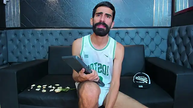 XXX chat uživo modela Andres_Bless