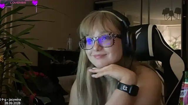 JacyWinslat Chat XXX in diretta