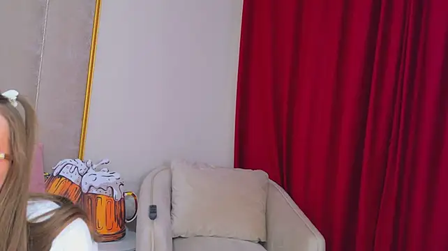 StellaMour - mastrubbing in panties