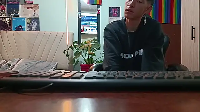 heyy_noah11 Chat XXX live