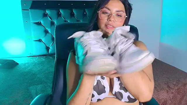 Kim_lowel - bouncing boobs