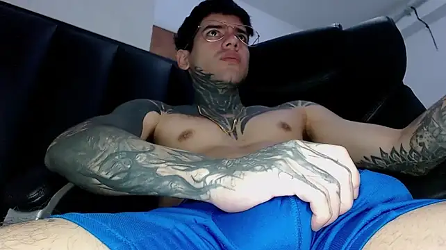 BlackTattooKing's Live XXX Chat