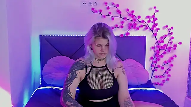JoannLowe Live XXX Chat