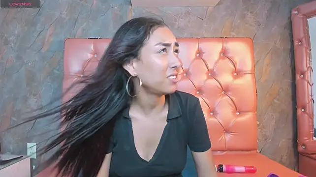 may_beautiful's Live XXX Chat