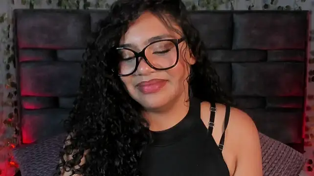 Chat +18 de VickyCassel ao vivo