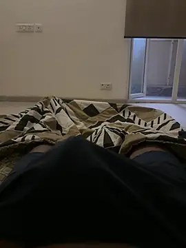 Онлайн чат XXX bigbull_available