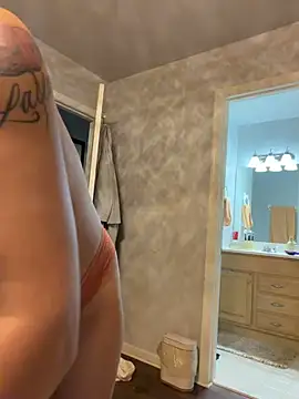 XXX chat uživo modela YourQueen18