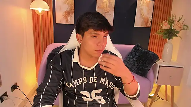 دردشة Thiago_Knox الجنسية المباشرة