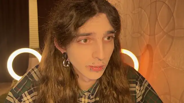 XXX chat uživo modela Kriisp