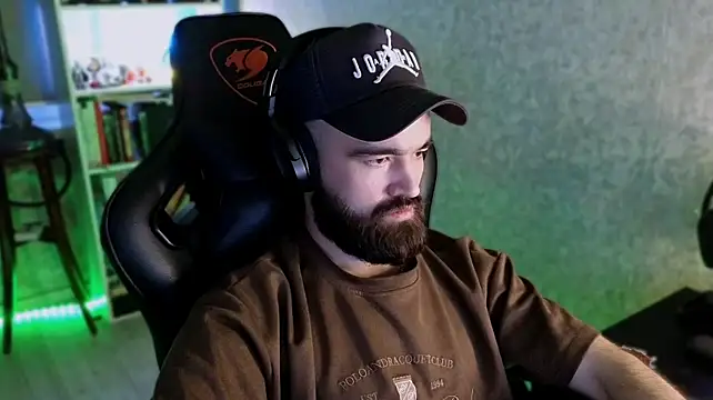 Chat +18 de _Serious_Man ao vivo