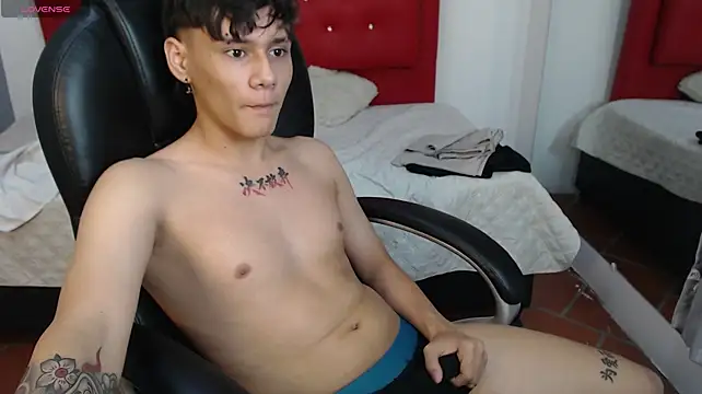 XXX chat uživo modela jay_kurt