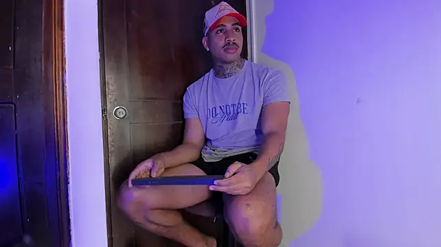 Chirshot_'s Live XXX Chat