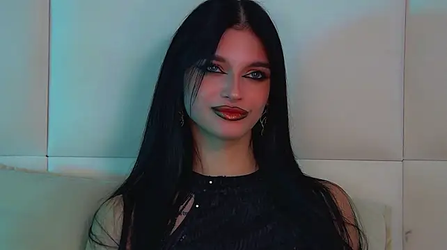 BeverlyMost Adlı Modelin Canlı XXX Sohbeti