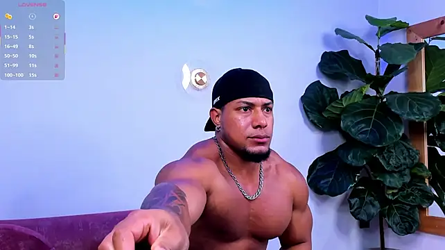 צ'אט XXX בשידור חי של Travis_lenox_
