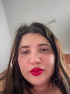 horny_roomiess live XXX chat