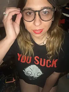 Eze13crybaby's Live XXX Chat