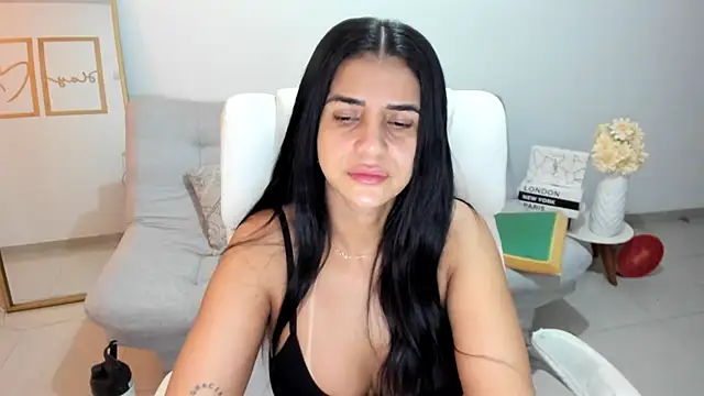 renata_t_ লাইভ XXX চ্যাট