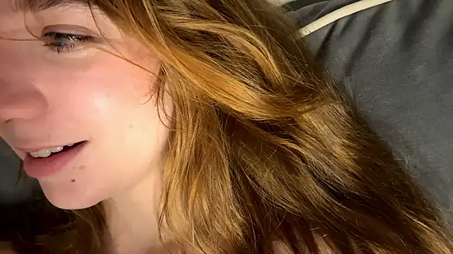Kissme_Kira - slap kitty