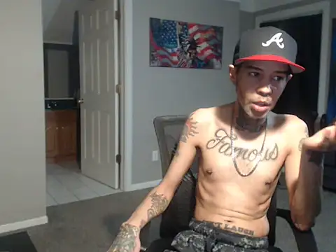 Michigan9000 Chat XXX in diretta