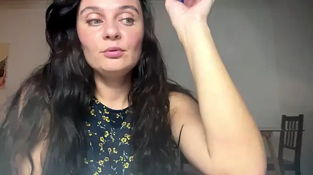 AvaStone_ Adlı Modelin Canlı XXX Sohbeti
