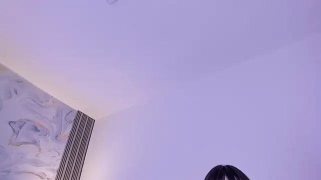 AmberGreyy_ - Flashs big boobs 🖤