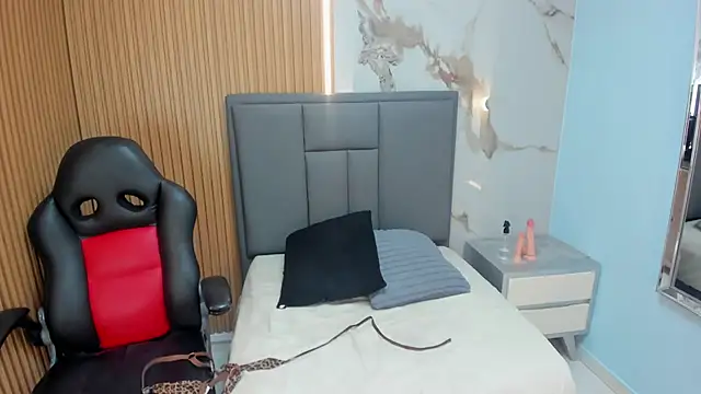 MELANIE_VEGAn Live XXX chat