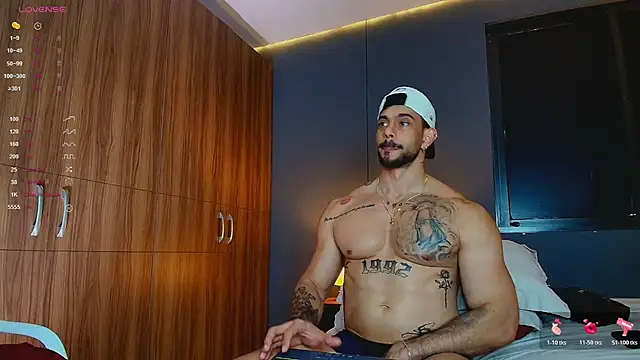 massimo_visconti's Live XXX Chat