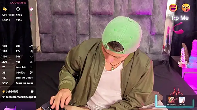 XXX chat uživo modela LeoMonnroe