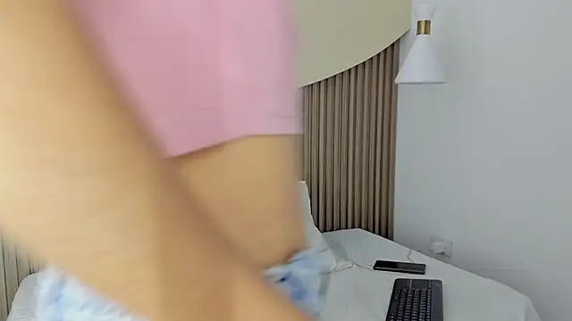 CandyGlow_'s Live XXX Chat