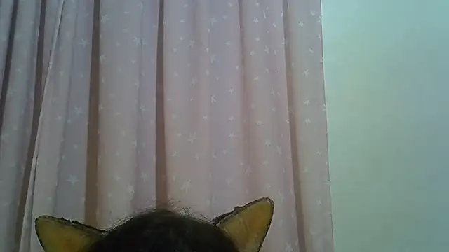 Chat +18 de SkinnyKitten ao vivo