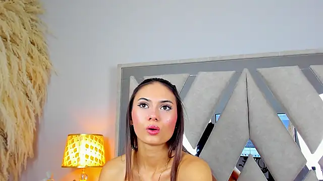 NicolMiller4's Live XXX Chat
