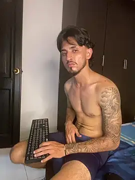 Kriss_Edwards Chat XXX in diretta