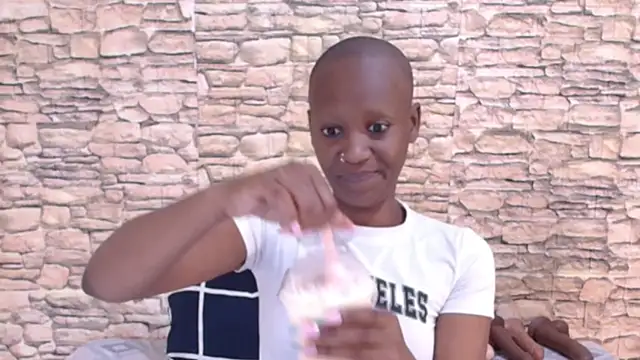 EbonyOlive69 Adlı Modelin Canlı XXX Sohbeti