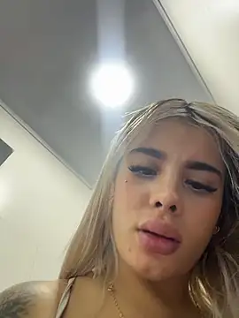 צ'אט XXX בשידור חי של YouCandiSumisa