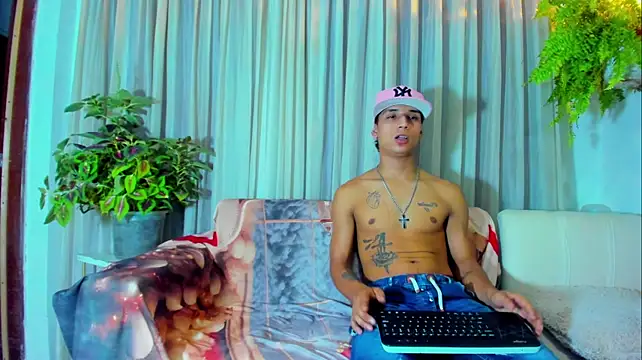 Boy_Leon_X live XXX chat