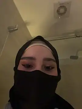 amaal_ Adlı Modelin Canlı XXX Sohbeti