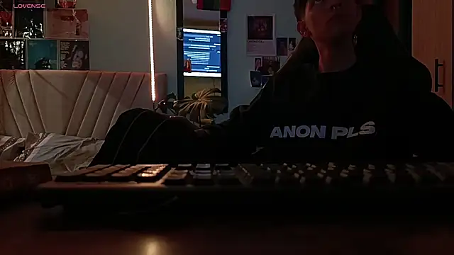 Онлайн чат XXX heyy_noah11