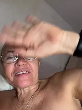 Granny6boys Chat XXX live