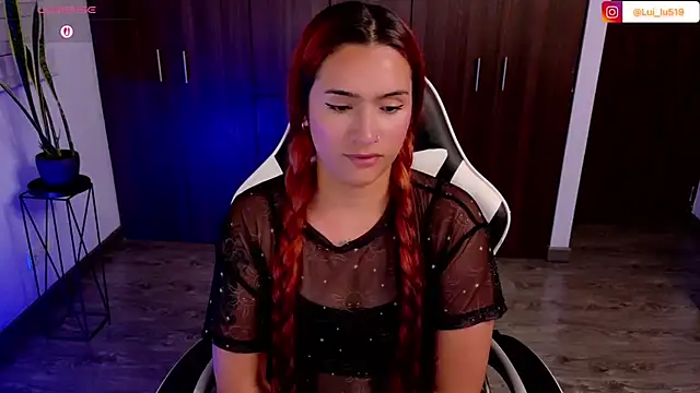 XXX chat uživo modela ImLui_lu