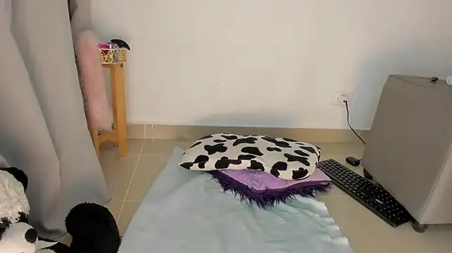 Nanny_11 Live XXX-Chat