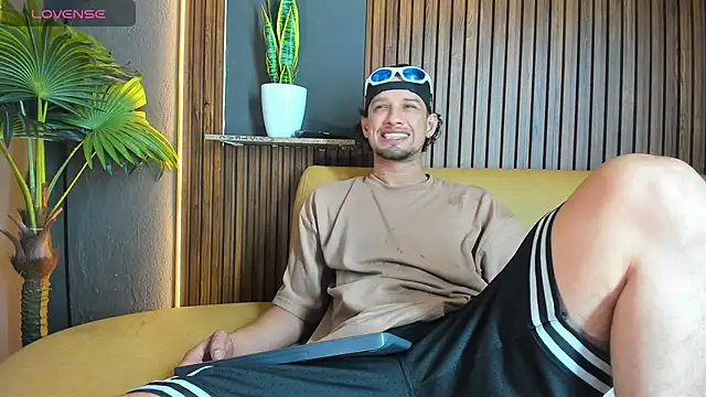 Chat +18 de Jayko_Miller3 ao vivo