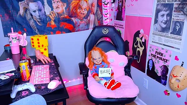 Spookiebaddie - get me naked?😇 + spit!