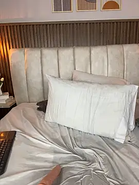 Ashleyy23x - EXTREME SQUIRT ORGASM 💦💦