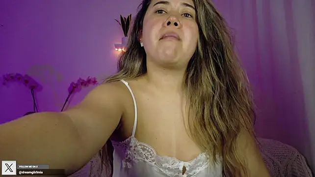 Czat XXX na żywo – urdreamgiirlmia